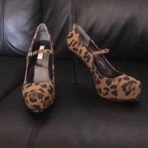 Simply Vera cheetah print platform heels.